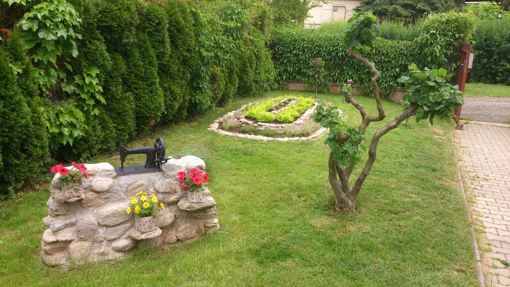 Hotel Alfa Trutnov Εξωτερικό φωτογραφία